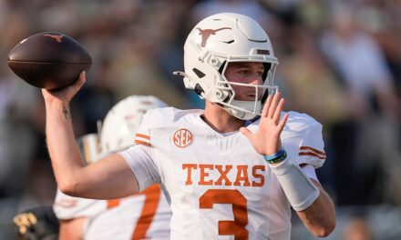 Texas bounces back with close win over Vanderbilt in first matchup since 1920s