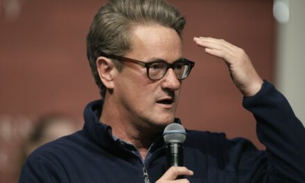 D’OH! TOOL Joe Scarborough ROASTED for Pushing Kamala’s LIE About Trump Hiding While … BLOCKING Replies