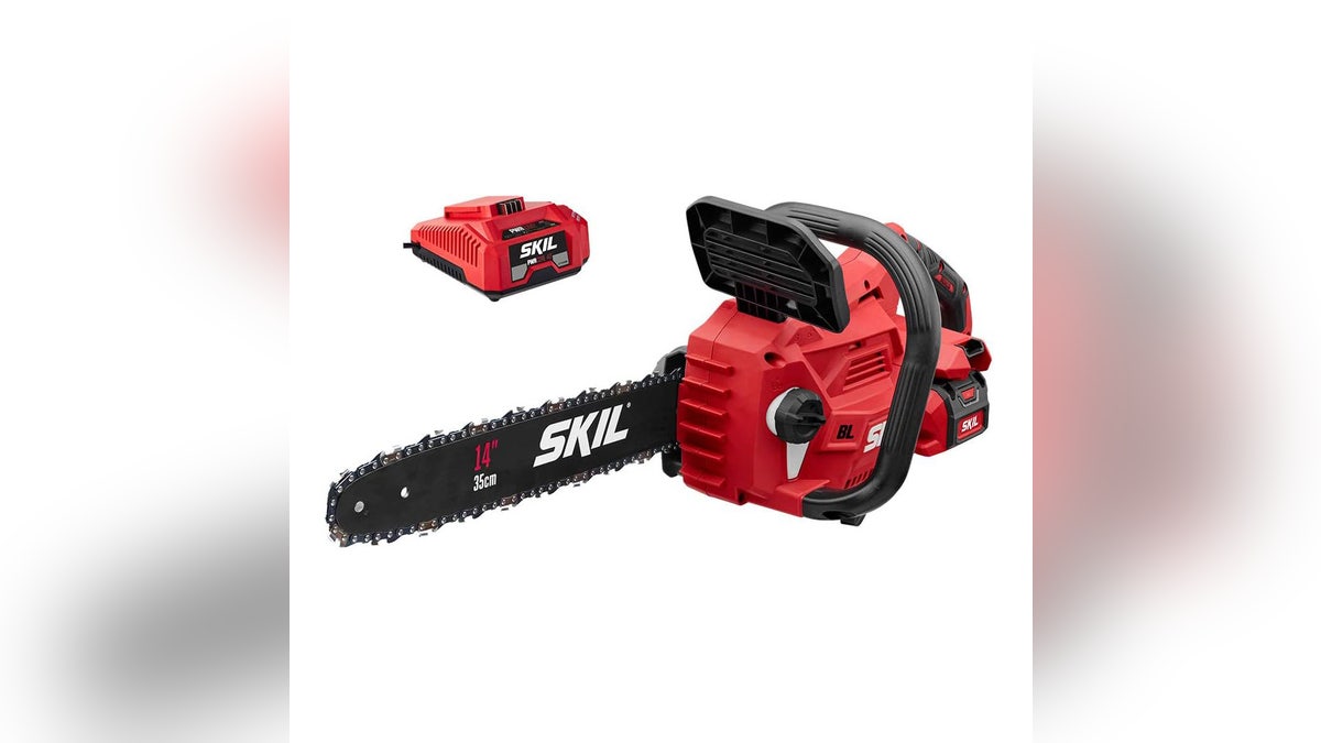 Cut anything in your path with this chainsaw. 