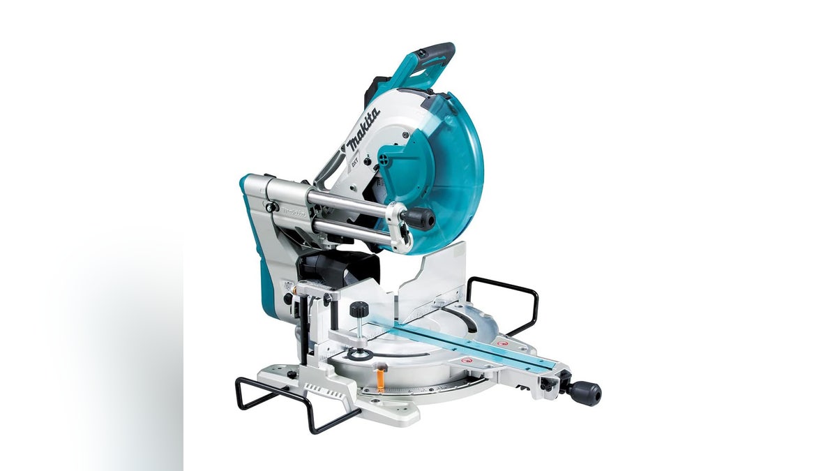 Get over 40% off on this Makita miter saw. 