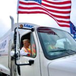 Trump just rolled up in a Wisconsin garbage truck “in honor of Kamala and Joe Biden” 🤣