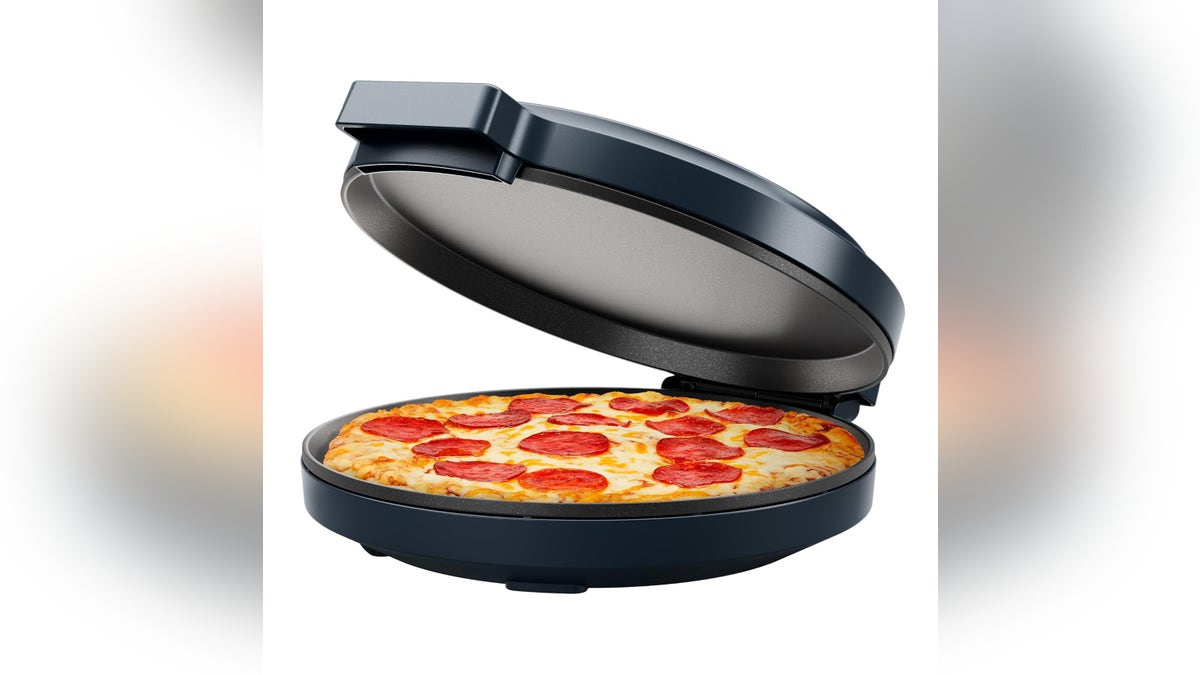 Cook perfect pizzas with a countertop pizza maker. 