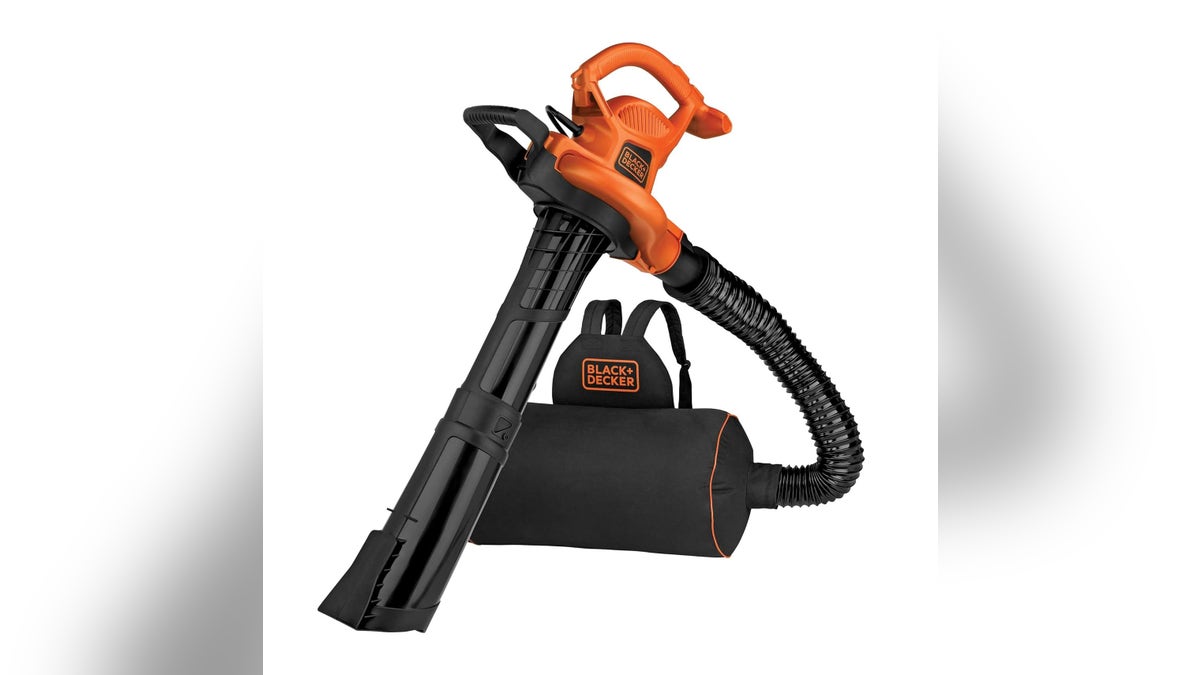 Get rid of all your leaves with a 3-in-1 leaf blower. 