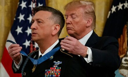 More Than a Dozen Medal of Honor Recipients Endorse Trump, Appear to Slam Walz Over ‘Stolen Valor’ Claims