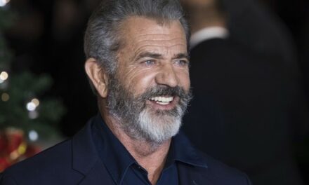 The Patriot Pulled No Punches: Mel Gibson Tells TMZ What He Thinks of Kamala’s ‘Intelligence’