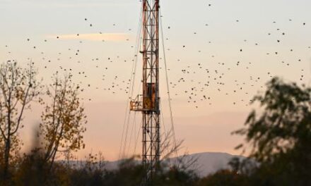 Fracking poll: More, but not too many, regulations supported