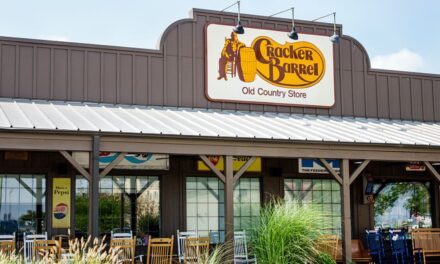 Dead Dad’s Hidden Cracker Barrel ‘Answer’ Note Floors His Daughter