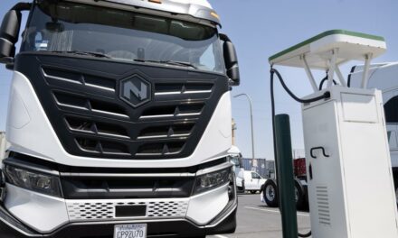 Illinois agricultural group joins lawsuit to stop electric semi truck mandate