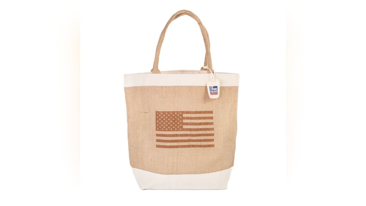 The perfect bag for a fall farmer's market shop day.