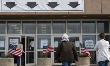 Wisconsin early voting delayed by label printing issues