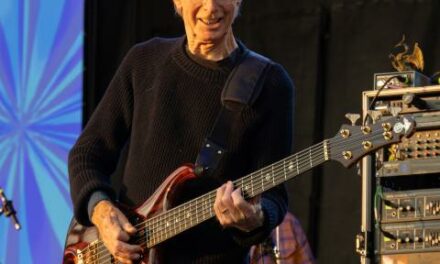 Grateful Dead founding member and bassist Phil Lesh dies at 84