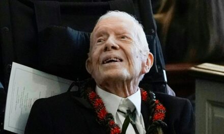 Jimmy Carter becomes first president to turn 100