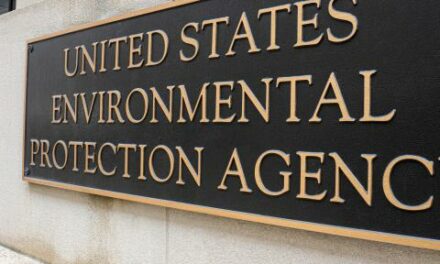 Lawmakers, trucking group signs onto lawsuit brief against EPA