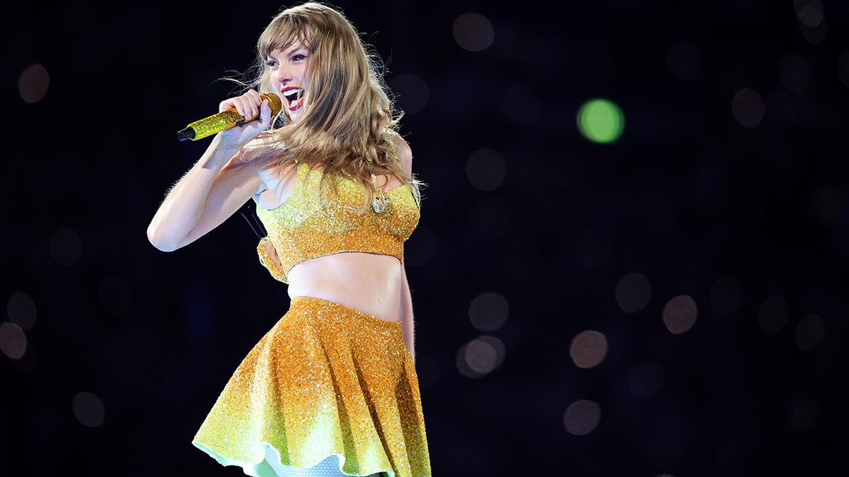 Taylor Swift performs onstage