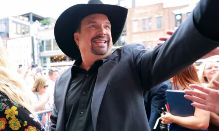 Lawsuit Accuses Country Singer Garth Brooks Of Rape And Battery In 2019