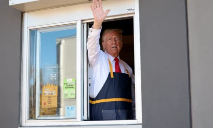 Trump Works Fry Cooker At MacDonald’s, Challenges Harris’ Fast-Food Work Claims