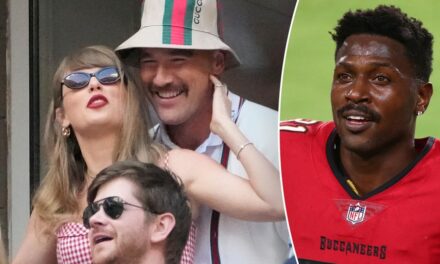 Ex-NFL star Antonio Brown fires off wild post on Travis Kelce, sideswipes Taylor Swift