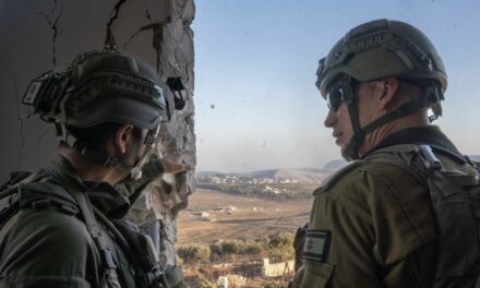 Leader of IDF Northern Command Tours Southern Lebanon; Looks back at Israel