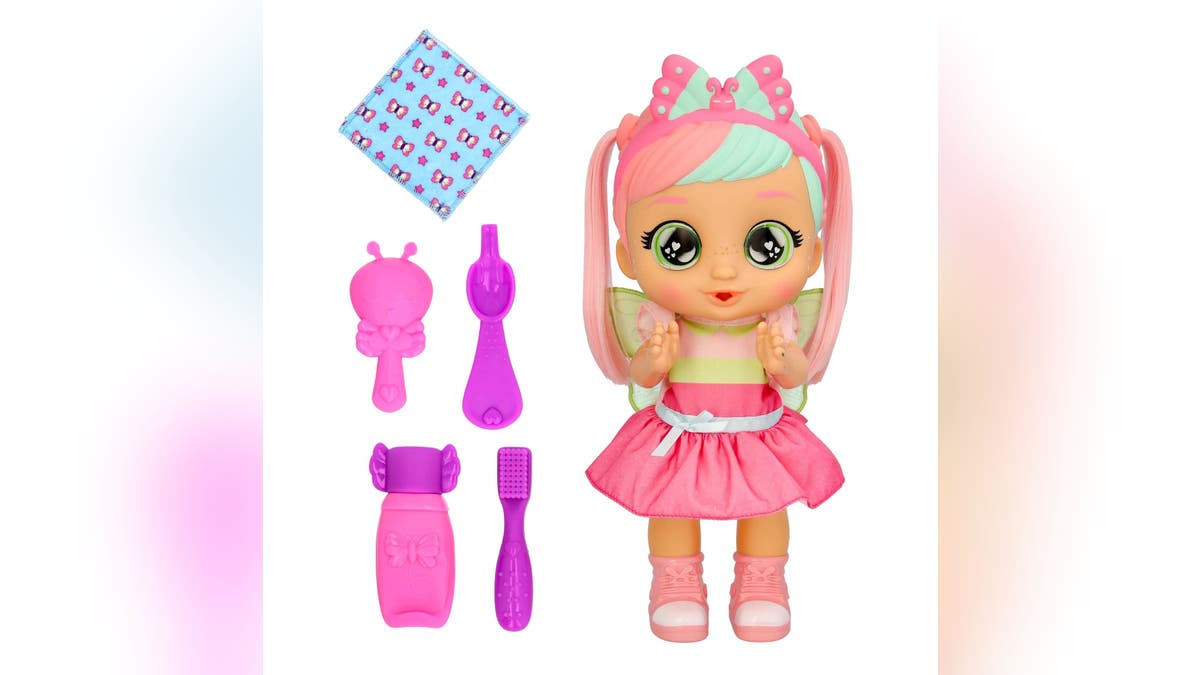 This Cry Babies doll set has everything for a morning routine.