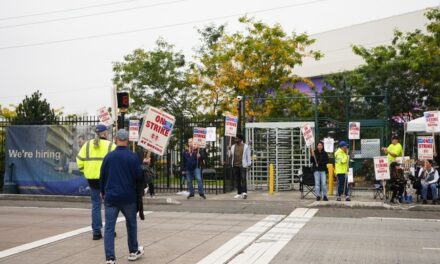 Boeing’s Economic Dominoes Begin to Fall 5 Weeks Into Union Strike