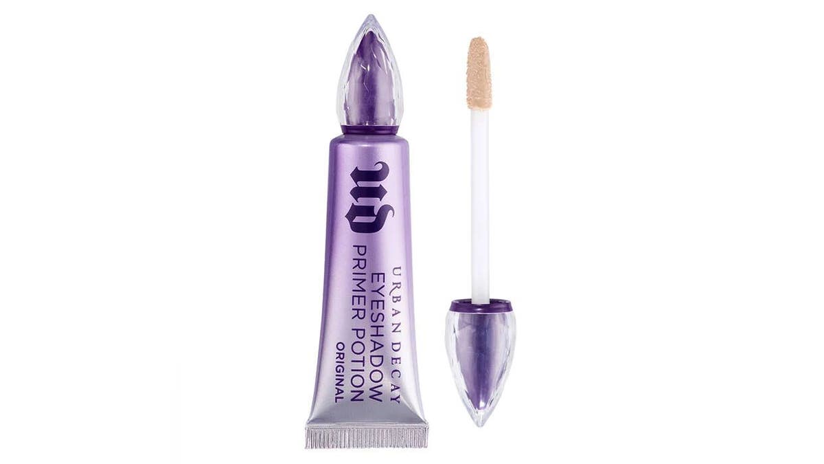 Keep everything in place with this eyeshadow primer.