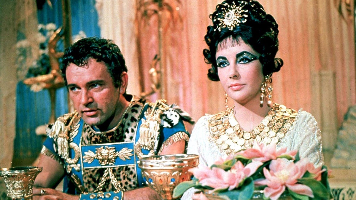 Elizabeth Taylor and Richard Burton in 