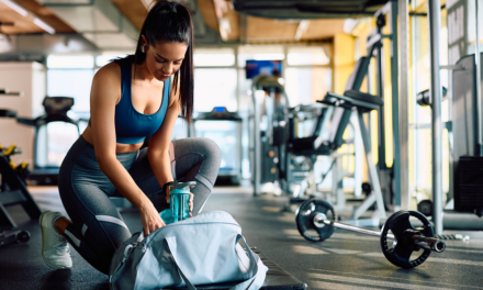 7 things you should pack in your gym bag