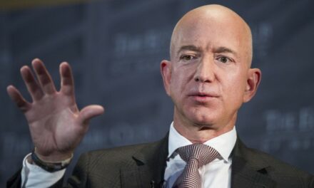 Jeff Bezos: No One Trusts Journalists and It’s Journalist’s Fault