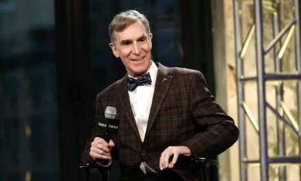 SO SCIENCE-Y! Bill Nye Says Voting for Kamala Harris Will Stop Hurricanes