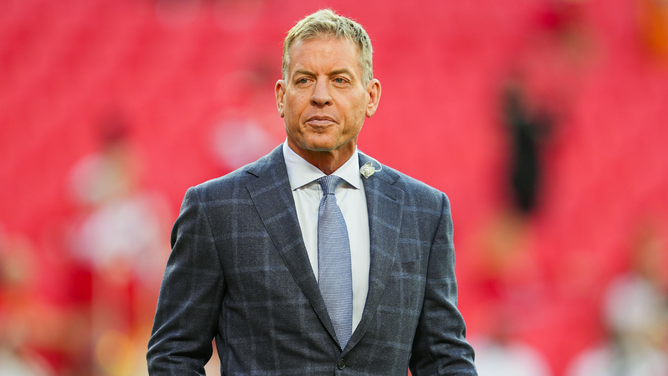 Troy Aikman Calls Out 'Lazy' Cowboys Receivers After Embarrassing Loss To Lions