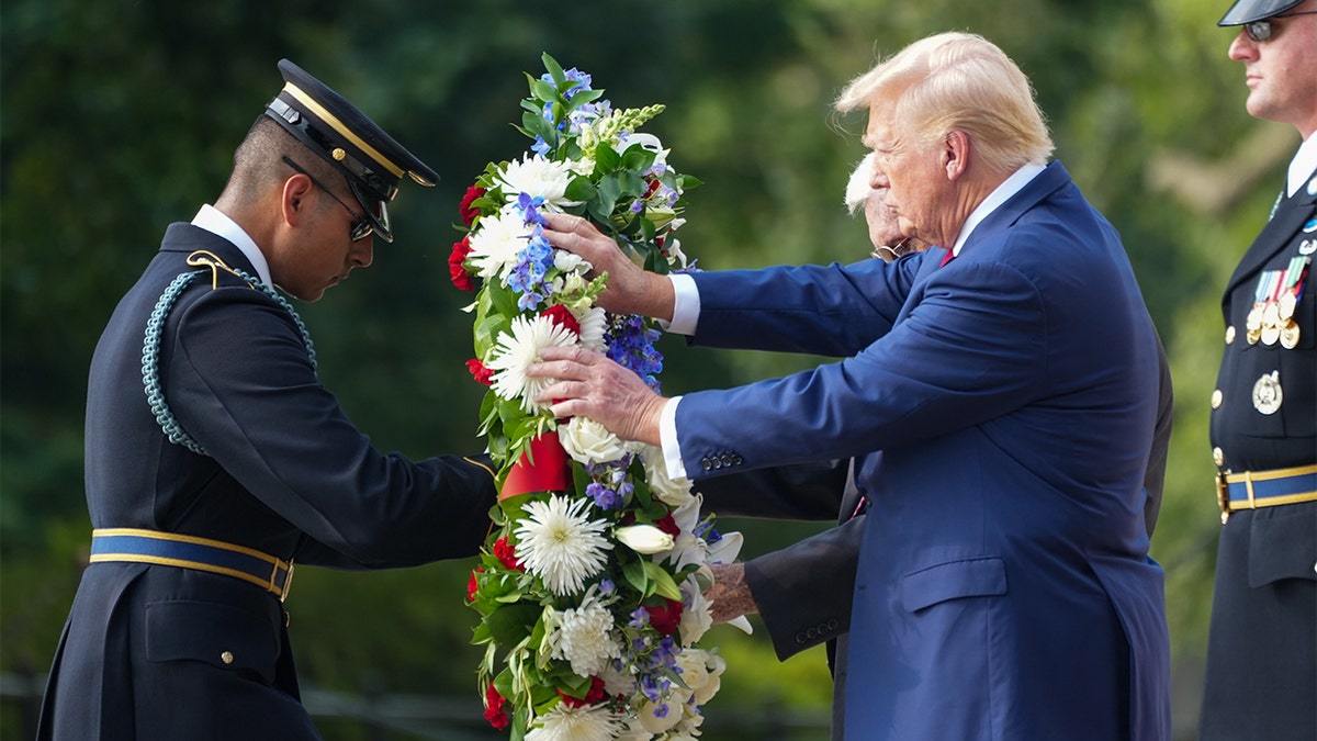 Donald Trump visits Arlington Cemetery