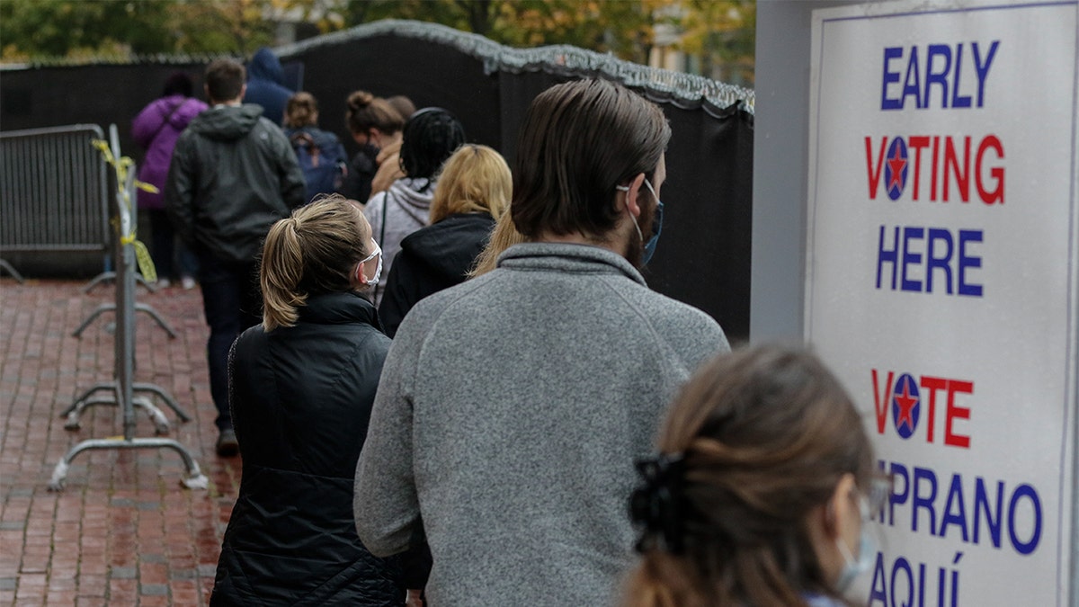 Early voting in Massachusetts