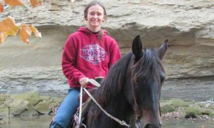 Miss Teen Rodeo Kansas, 19, killed in car crash; teammates injured