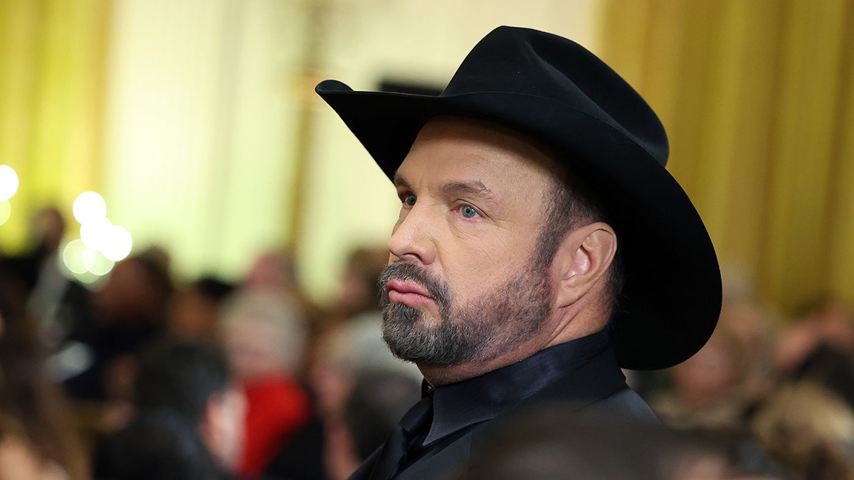 Profile of a serious Garth Brooks