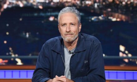 Jon Stewart Comes To Defense Of Comedian At Trump Rally With Simple Message