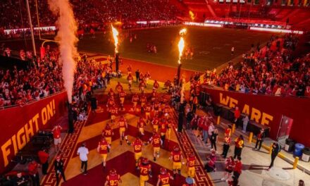 USC Let A Penn State Fan Pay To Run Out Of The Coliseum Tunnel