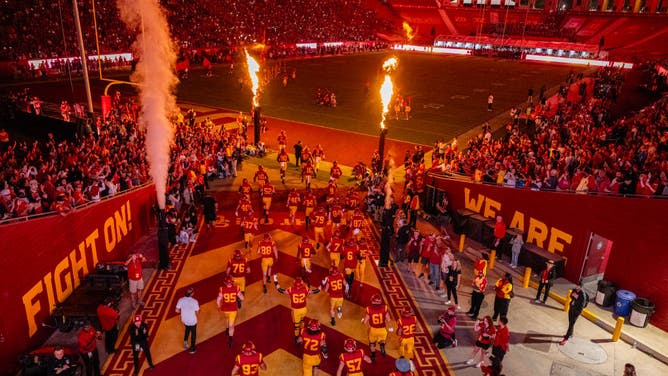 USC Trojans Penn State fan tunnel