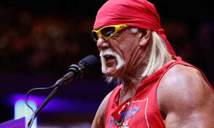 Hulk Hogan Fires Up ‘Trumpamaniacs’ At Rally In Madison Square Garden