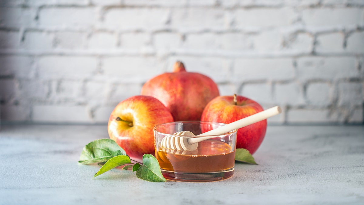 Apple and honey for Rosh Hashanah