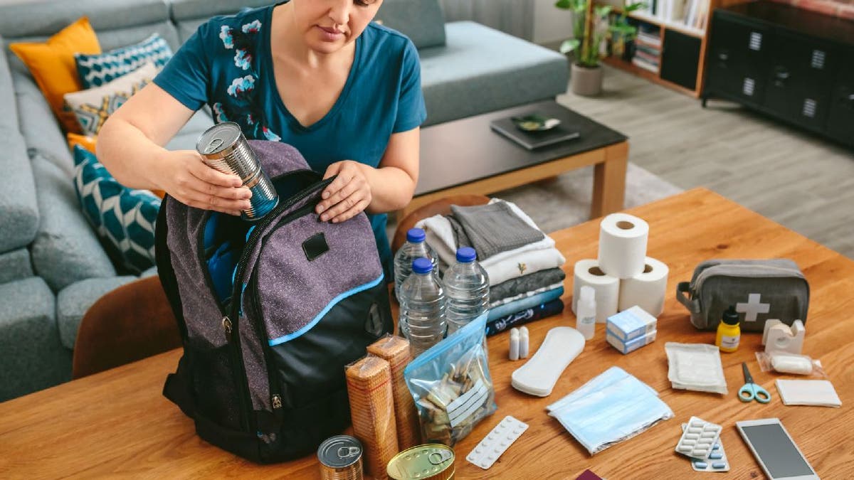 Hurricane emergency bags what to pack