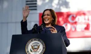 Harris Rallies in La Crosse, Wisconsin