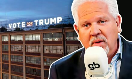 Giant ‘Vote for Trump’ sign sparks unifying frenzy in Upstate New York, Democratic owner tells Glenn Beck