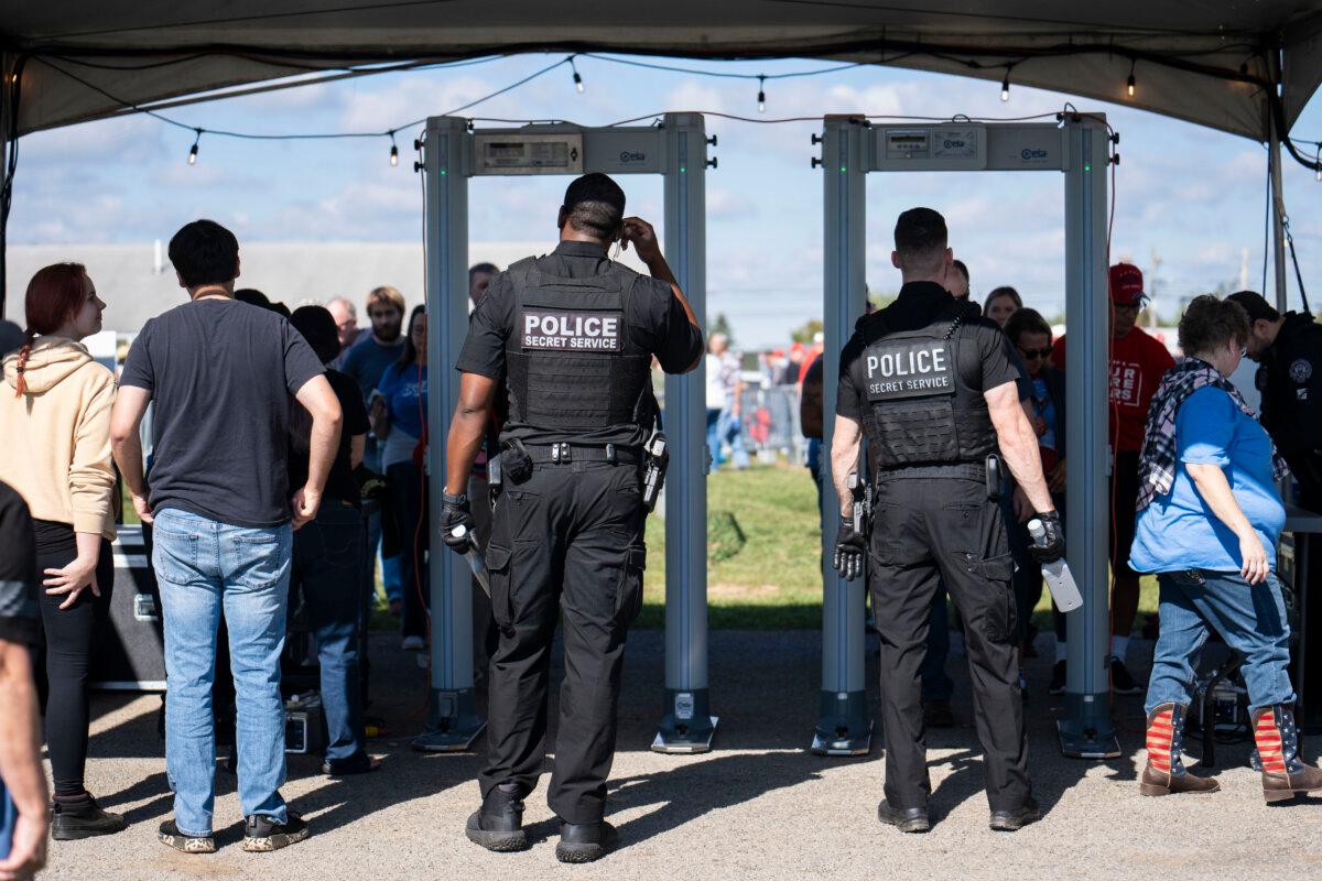 People arrive to attend a rally with former President Donald J. Trump at Butler Farm Show in Butler, Pa., on Oct. 5, 2024. (Samira Bouaou/The Epoch Times)