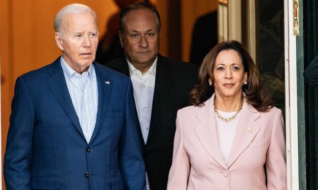 Here are three RED FLAGS that show just how horrible things are going for Kamala Harris