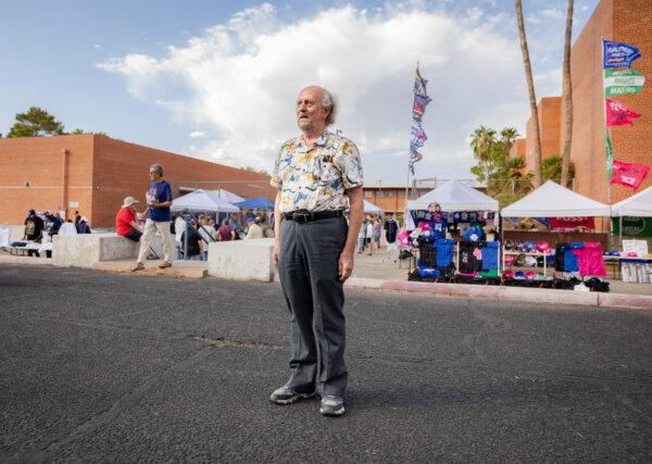 Richard Trible was among the supporters of Vice President Kamala Harris outside an event in Tucson, Arizona, on Oct. 9, 2024. (John Fredricks/The Epoch Times)