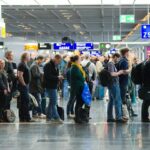 American Airlines cracks down against ‘gate lice’ as airport passengers skip lines amid boarding process