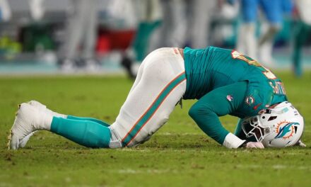 Dolphins linebacker pens heartfelt message after suffering season-ending injury for second year in a row