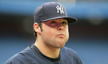 Ex-Yankees star Joba Chamberlain offers sound advice on how to deal with midges before Guardians-Tigers game