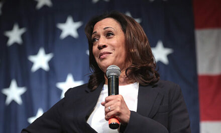 Closing Pitch: Kamala Harris Vows to Unite ‘All Americans’ After Calling Trump ‘Fascist’