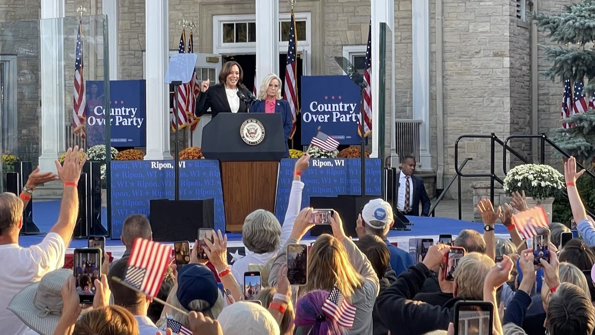 Liz Cheney and Kamala Harris 